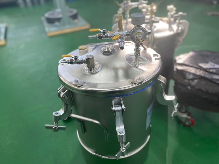 SUS TANK FOR PAINT STORAGE, PAINT CIRCULATION SYSTEM