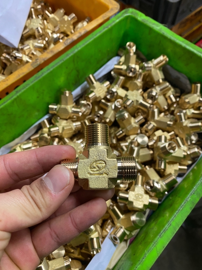 It is a Brass LOK Fitting. Din/Jis type